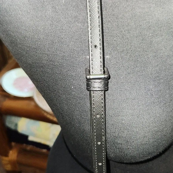 Michael Kors Black and White Crossbody Bag - Picture 2 of 9